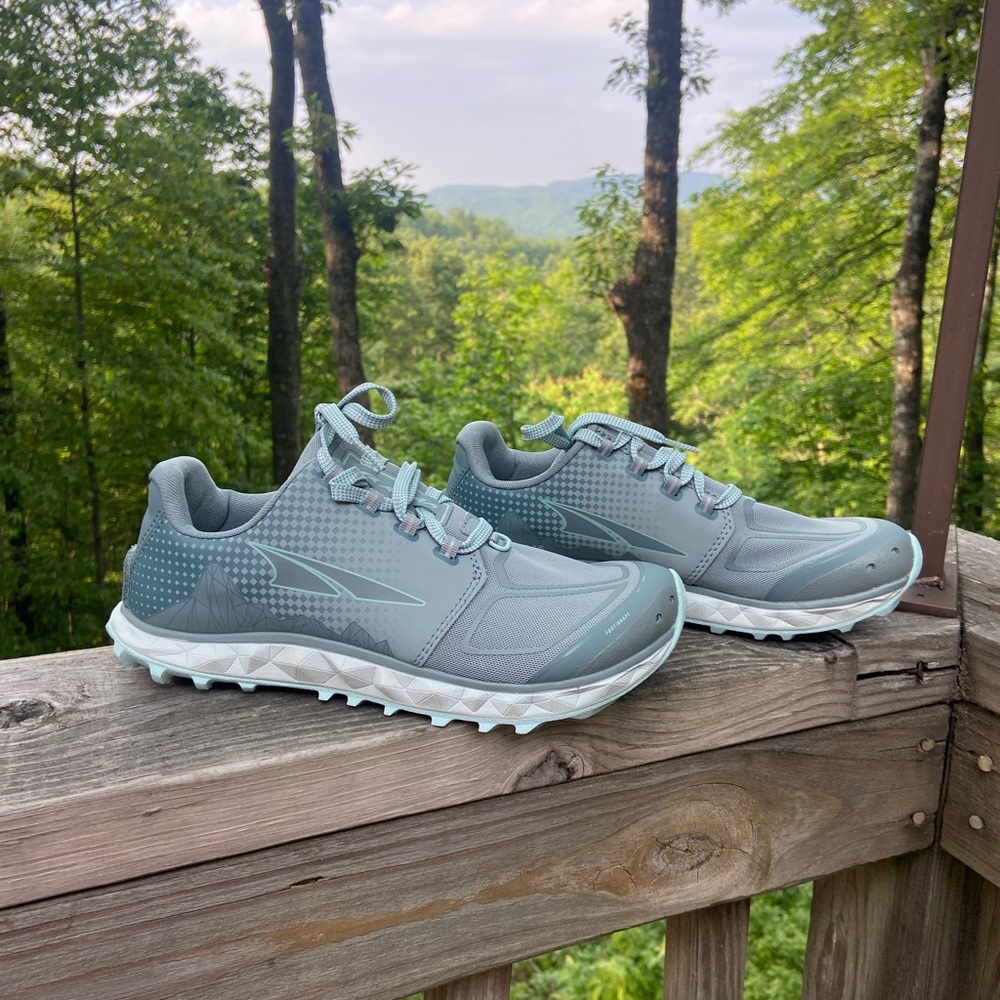 Altra W Superior 4.5